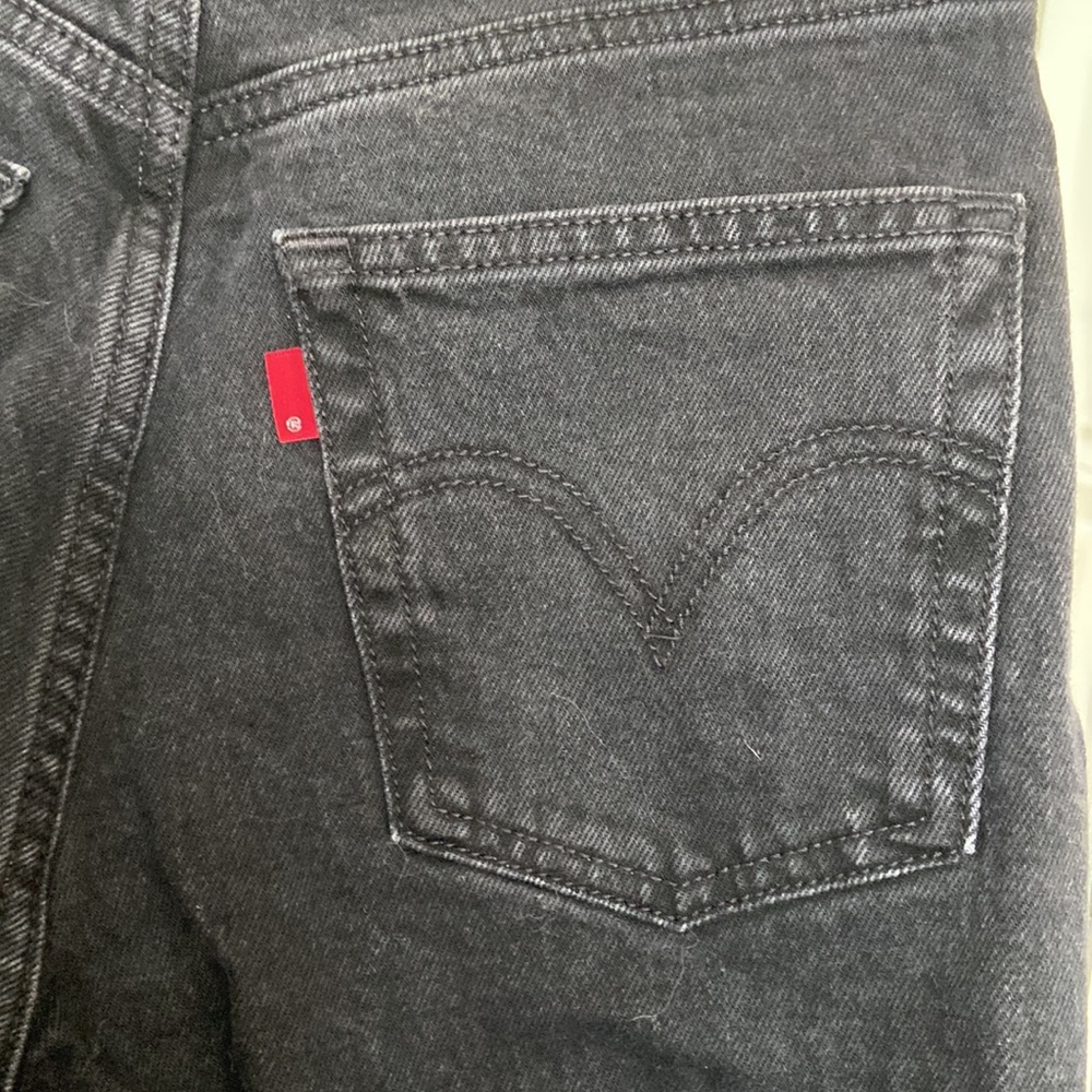Levis Ribcage Jeans - Picture 3 of 5
